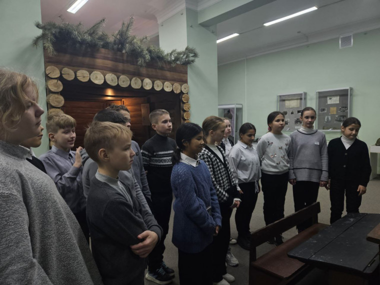 Посетили выставку в Узловском краеведческом музее.